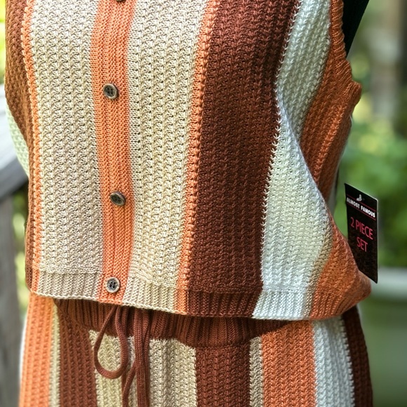 NWT Almost Famous Crocheted Short Tank Set - Picture 3 of 7